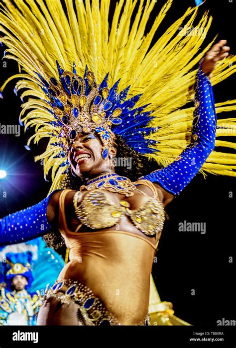 Samba Dancers Rio