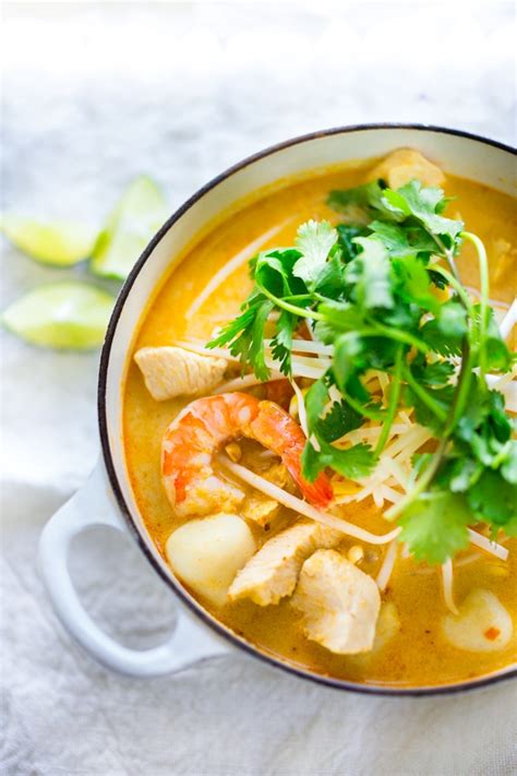 Laksa Soup - A Malaysian Coconut Curry Soup