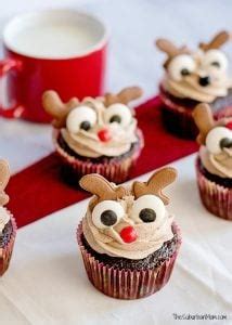 Gingerbread Reindeer Cupcakes With Cinnamon Cream Cheese Frosting