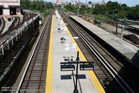 Mets-Willets Point (Long Island Railroad Port Washington Branch) - Photos Page 2 - The SubwayNut