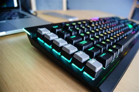 Recenzja Corsair K95 RGB PLATINUM - moja nowa ulubiona klawiatura