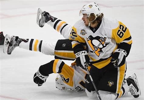 Penguins winger Carl Hagelin scratched for Game 1 of the Stanley Cup final | Pittsburgh Post-Gazette