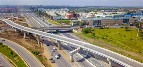 Kenyatta launches grand Nairobi Expressway