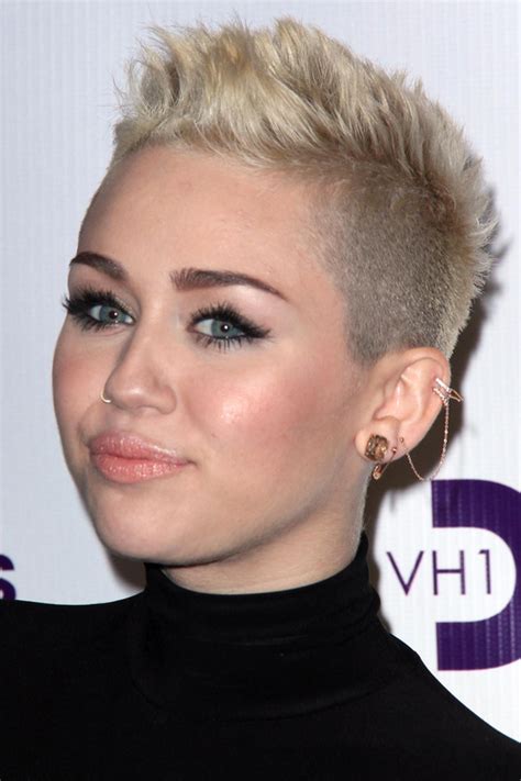 Miley Cyrus Haircuts – 20 Hairstyles of All Hair Lengths