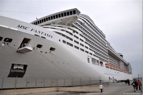 MSC Fantasia - description, photos, position, cruise deals