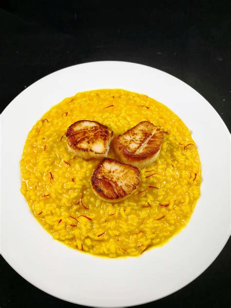 [Homemade] Risotto alla milanese with seared scallops | Food, Food network recipes, Food rules