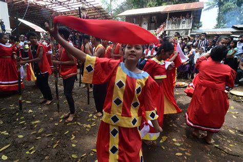 Bukidnon tribe builds school to preserve way of life