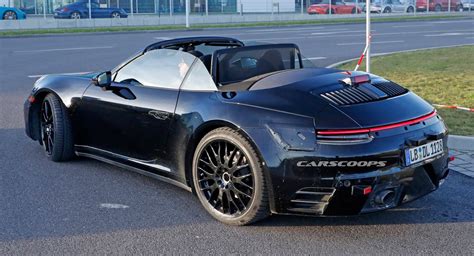 2019 Porsche 911 Cabrio Takes Its Top Off For The First Time | Carscoops