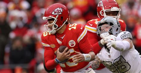 Chiefs-Raiders recap, final score: Kansas City loses 20-14 in Week 16 ...