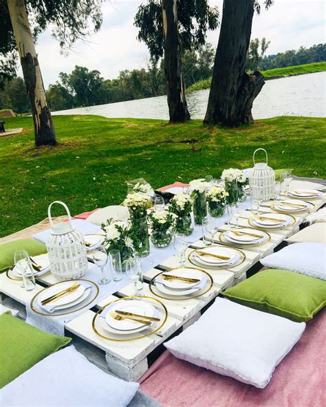 Luxury picnic setup | Picnic decorations, Picnic set, Picnic table decor