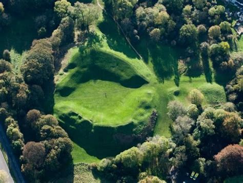 Cirencester's Roman Amphitheatre. | Roman britain, Gloucestershire