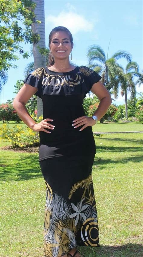 POLYNESIAN DRESS, PULETASI Dress, Puletasi Style Traditional Clothing Worn By Many Of The ...