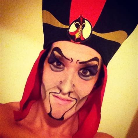jafar makeup | Aladdin costume, Aladdin musical, Theatrical makeup
