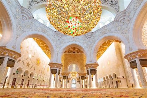 Interior of Sheikh Zayed Grand Mosque in Abu Dhabi Editorial Stock Photo - Image of emirates ...