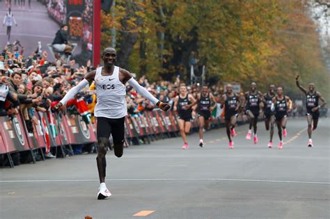 Eliud Kipchoge Breaks Two-Hour Marathon Barrier (Published 2019 ...