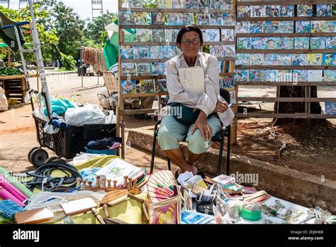 Cuban people lifestyle and culture Stock Photo - Alamy