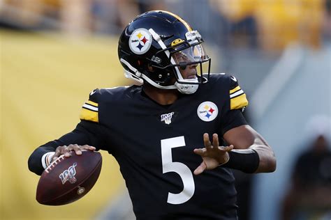 Reports: Steelers trade QB Josh Dobbs to Jacksonville