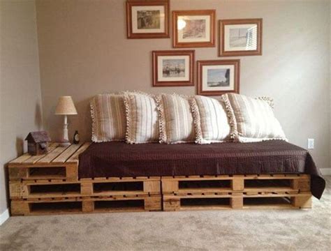 Comfortable Pallet Sofa for Your Lounge | 101 Pallets