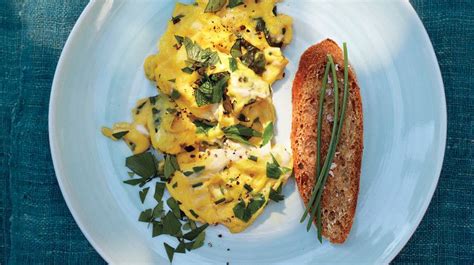 Scrambled Eggs with Mixed Herbs Recipe