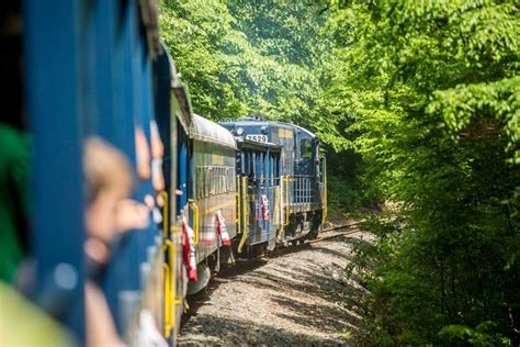 13 Scenic Train Rides for Kids - Best Train Rides for Families in America