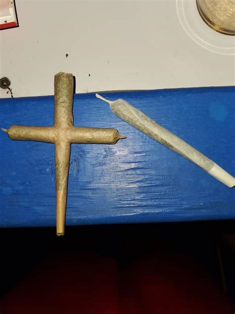 The Cross Joint | Cross Joints by Greener Pastures | SMOKEA®