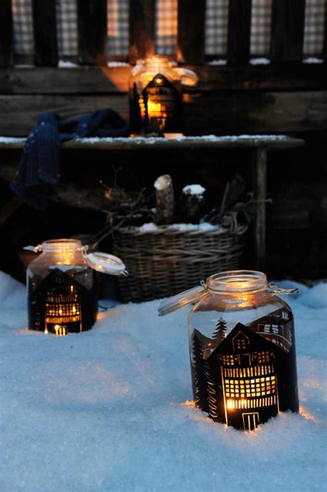 10 DIY Gorgeous Christmas Lanterns - Cool DIYs