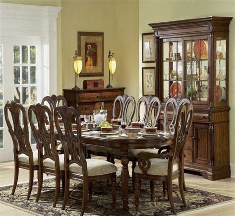 Dining Room Chairs: Traditional Dining Room Chairs