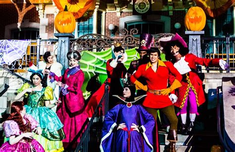 Guide To The Best Time Ever At The Disneyland Halloween Party!