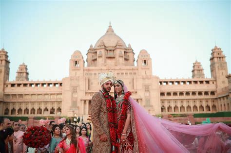 A Royal Jodhpur Wedding With The Whole Fam In Coordinated Outfits | WedMeGood