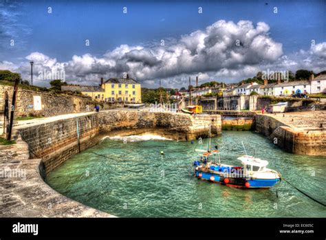 Charlestown beach cornwall hi-res stock photography and images - Alamy