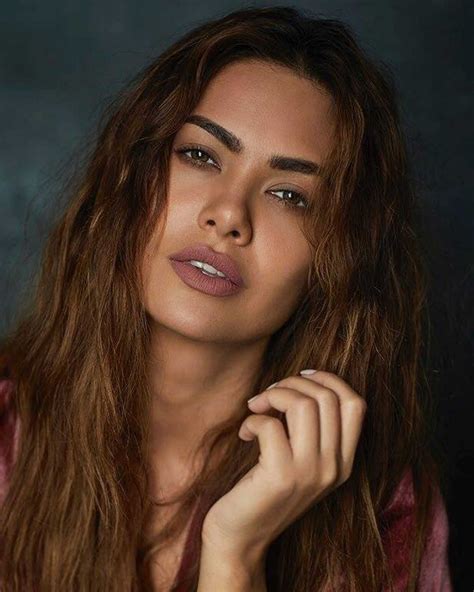 Esha Gupta movies, filmography, biography and songs - Cinestaan.com