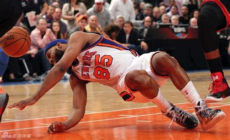 10 Of The Worst Injuries The NBA Has Ever Seen | Hardwood Amino