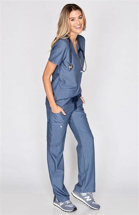 With stretch fabric and three pockets, the women's Casma scrub top is ...