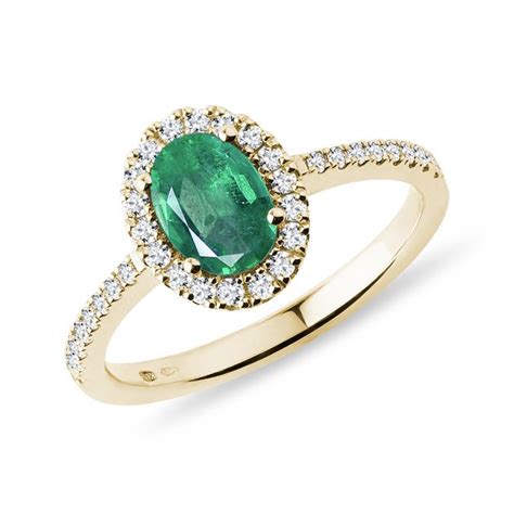 Ring with Oval Emerald and Brilliants | KLENOTA