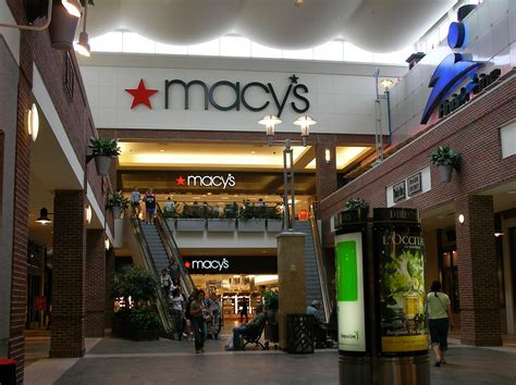 Macy's prepares to close stores amid holiday sales decline M;TSCO;JCP;KSS;TJX;AMZN - The Fly