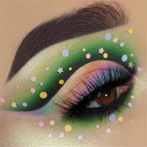 Unique Eye Makeup Art