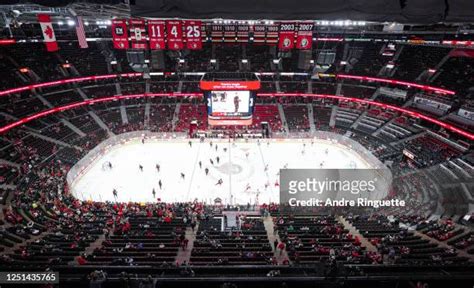 43,947 Ottawa Senators Arena Stock Photos, High-Res Pictures, and ...