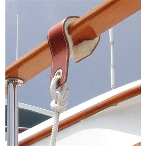 Fender Hook with Sheepskin Liner | Bee Clean Marine