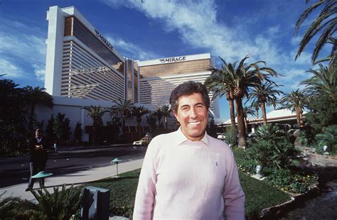 Steve Wynn Managers Allegedly Dismissed Harassment Complaints