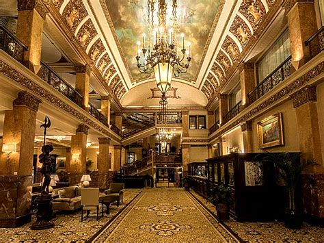 Top 16 Luxury Hotels in Milwaukee - Sara Lind's Guide 2024