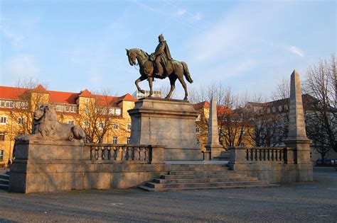 Karlsplatz - Stuttgart, Germany | The Kaiser-Wilhelm-Denkmal… | Flickr