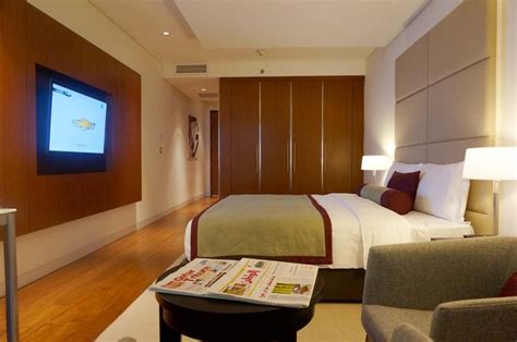 Look no further during your next trip to Doha. Stay at #TheAirportHotel! | Home, Airport hotel ...