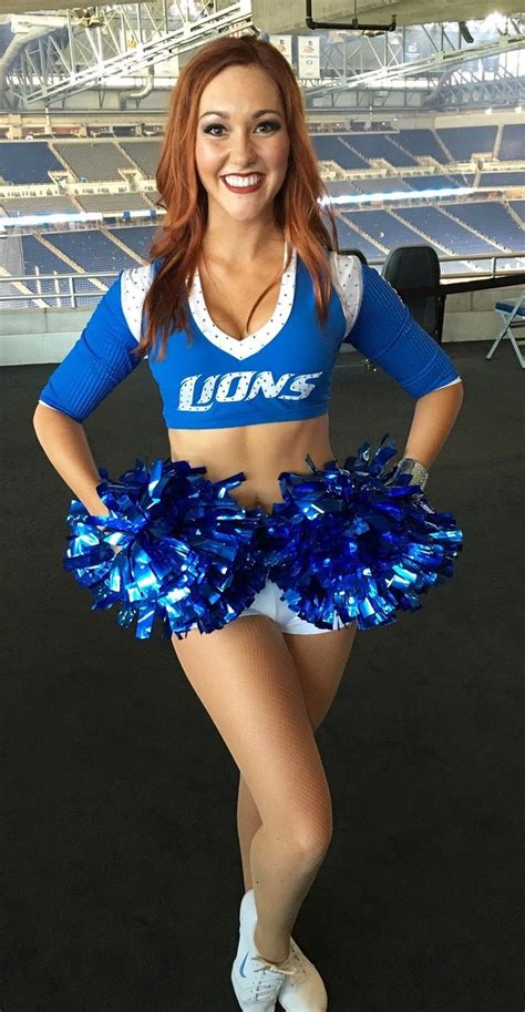 The 2016 Detroit Lions Cheerleaders take the field for the first time ...