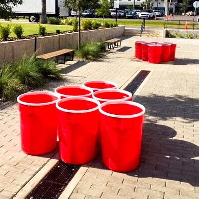 Giant Beer Pong - Fun Planners