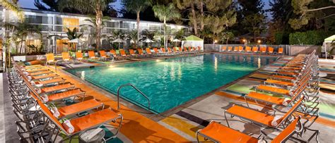 The Hottest Hotel Pools in Los Angeles | Discover Los Angeles