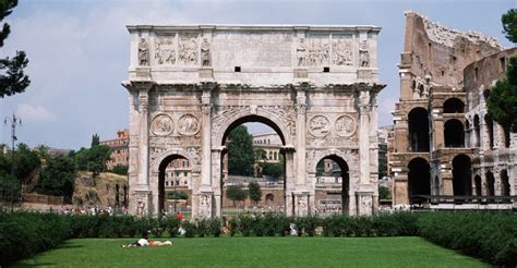 the-arch-of-constantine-against-the-colosseum-in-rome - Roman Architecture and Engineering ...