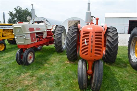 Photo Gallery: Massive Antique Tractor Collection 30 Years in the ...