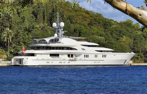 Dmitry Rybolovlev sells yacht, but keeps her name - itBoat yacht magazine