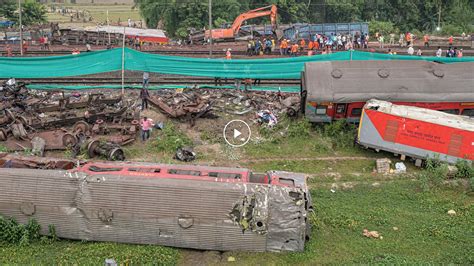 Train Service Resumes Near Site of Deadly Crash in India - The New York ...