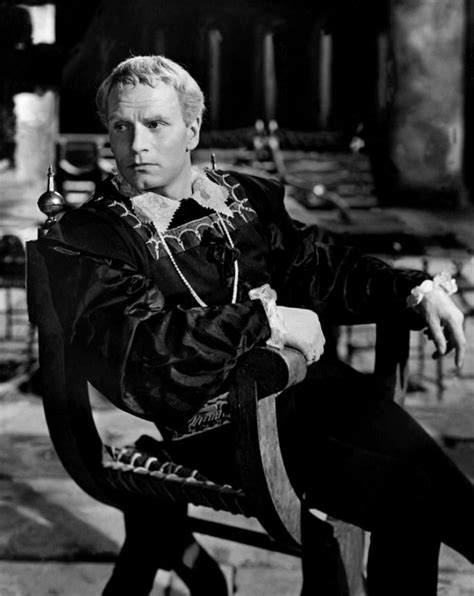 hamlet-1948, Sir Laurence Olivier | Actors, Hamlet, Film